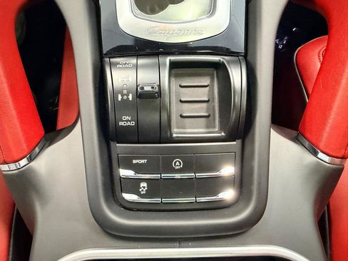 Used 2016 Porsche Cayenne S AWD/4WD image 48
