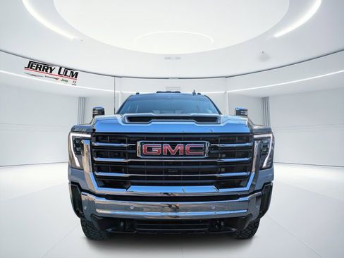 Used 2024 GMC Sierra 2500 SLT w/ SLT Premium Package image 7