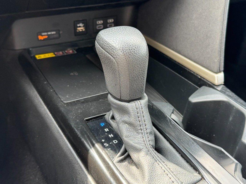 Used 2025 Toyota Camry LE FWD image 21