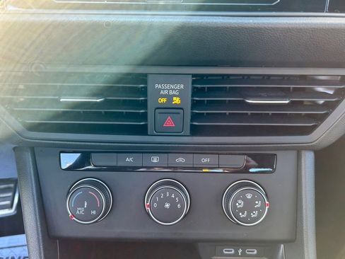 Certified 2023 Volkswagen Jetta Sport image 16