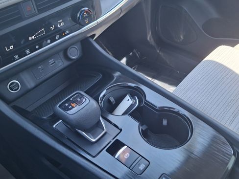 Certified 2023 Nissan Rogue SV image 16