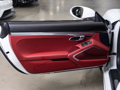 Used 2024 Porsche 718 Cayman S image 44