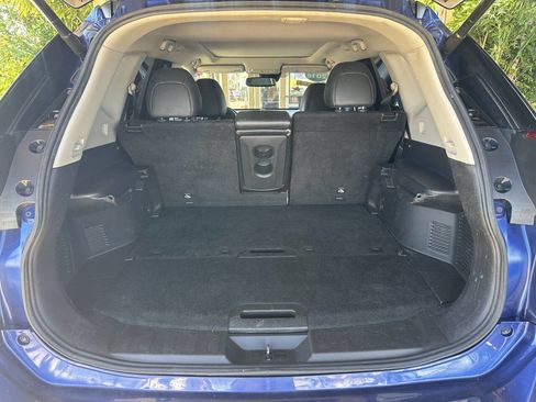 Used 2018 Nissan Rogue SL w/ Premium Package image 24