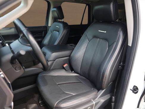 Used 2021 Ford Expedition Platinum RWD image 7