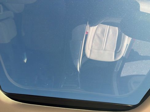 Used 2017 Lincoln MKZ Reserve w/ Technology Package FWD image 23