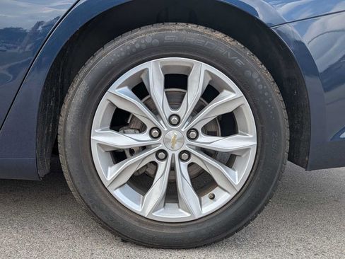 Used 2022 Chevrolet Malibu LT FWD image 12