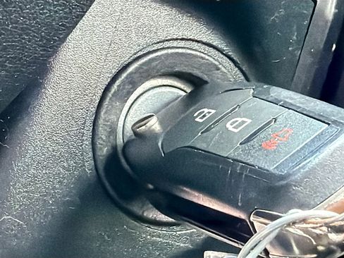 Used 2020 Ford F150 XLT w/ Equipment Group 301A Mid RWD image 32