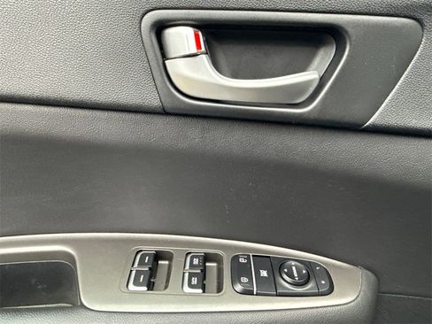 Used 2020 Kia Optima S w/ S Panoramic Sunroof Package image 18