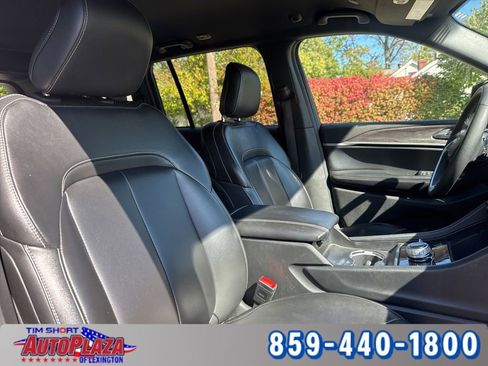 Used 2024 Jeep Grand Cherokee Limited image 59