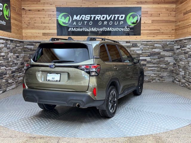 Used 2025 Subaru Forester Premium w/ Convenience Package #1 AWD/4WD image 8