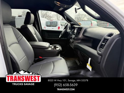 Used 2022 RAM 3500 Tradesman w/ Chrome Appearance Group AWD/4WD image 8
