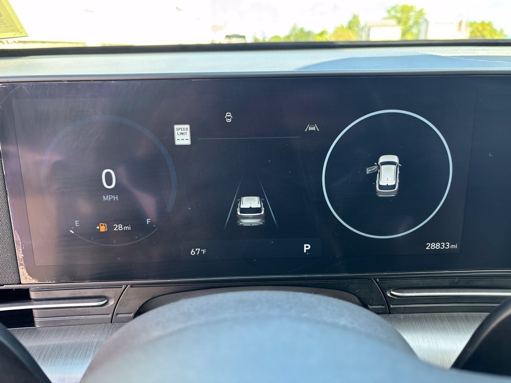 Used 2024 Hyundai Kona Limited AWD/4WD image 25