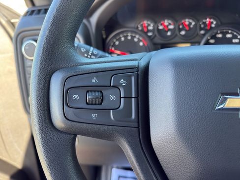 Used 2023 Chevrolet Silverado 1500 Custom image 19