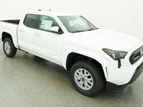 New 2026 Toyota Tacoma SR5 image 15