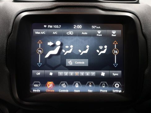 Used 2023 Jeep Renegade Latitude w/ Premium Group image 27