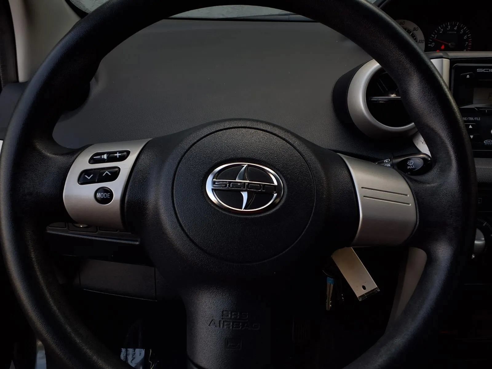 Used 2006 Scion xA FWD image 13
