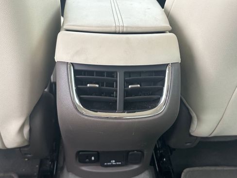 Used 2024 Chevrolet Malibu LT image 24