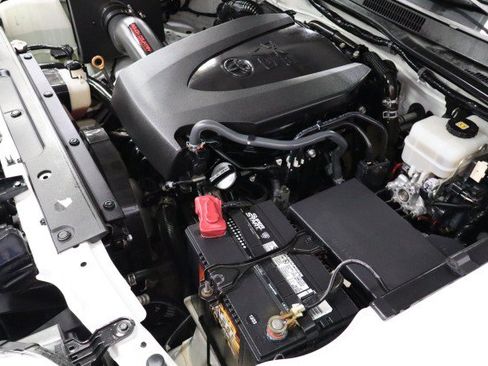 Used 2019 Toyota Tacoma TRD Off-Road AWD/4WD image 73