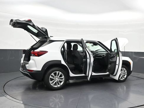 Used 2023 Chevrolet TrailBlazer LS FWD image 31
