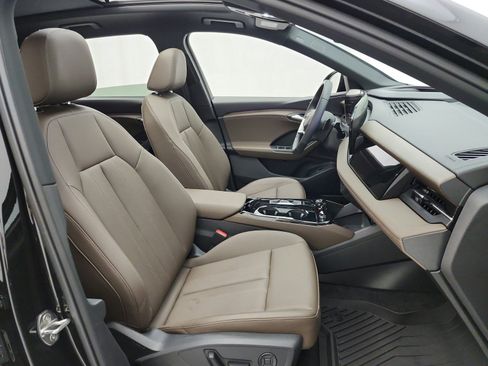 Used 2025 Audi Q6 e-tron Premium Plus w/ Premium Plus RWD image 19