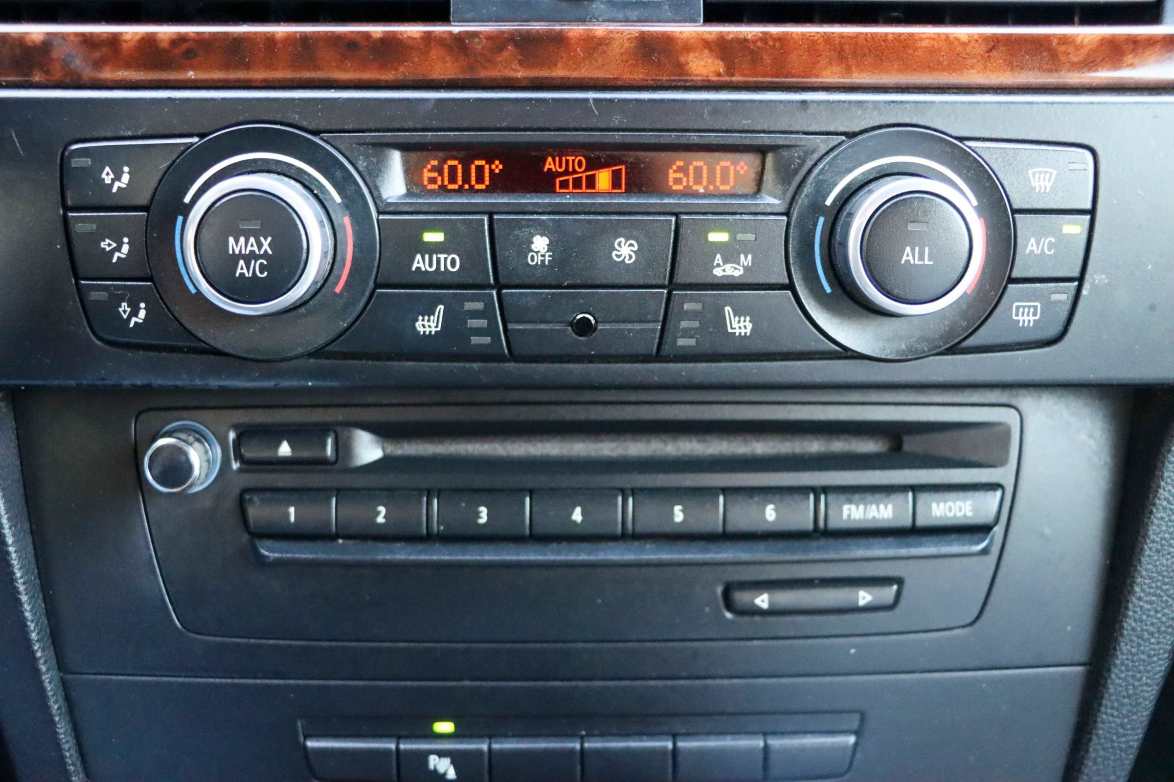 Used 2013 BMW 328i Convertible RWD image 43