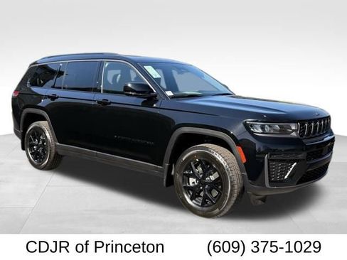 New 2026 Jeep Grand Cherokee L 4WD image 1