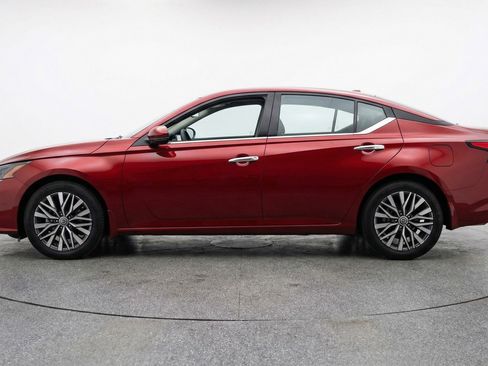 Used 2025 Nissan Altima 2.5 SV image 5
