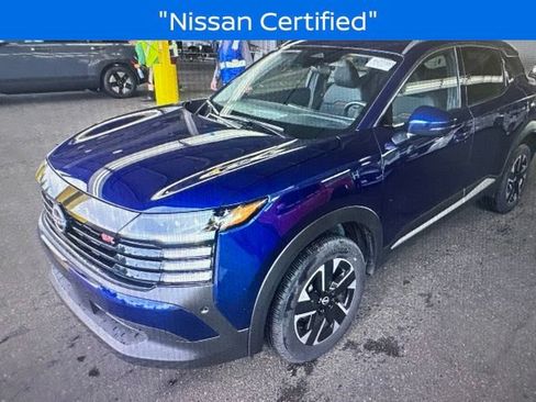 Certified 2025 Nissan Kicks SR FWD image 2