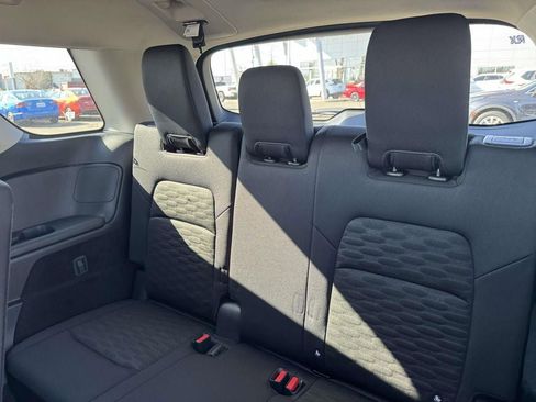 New 2026 Nissan Pathfinder SV image 32