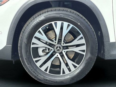 Certified 2025 Mercedes-Benz GLA 250 4MATIC image 33