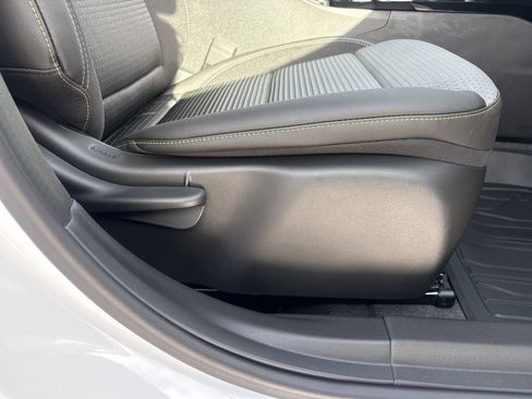 New 2026 Chevrolet Trax LT w/ Driver Confidence Package image 28