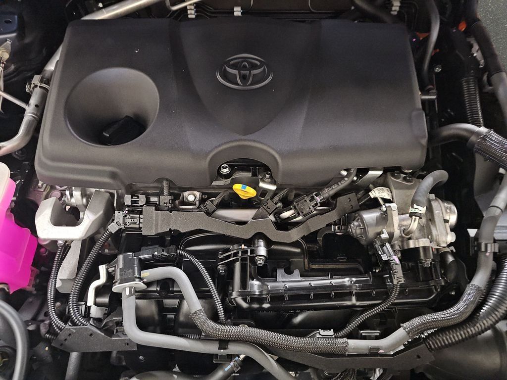 Used 2023 Toyota RAV4 XSE AWD/4WD image 32