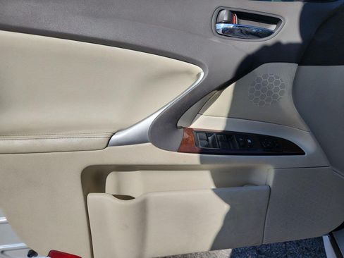 Used 2010 Lexus IS 250 AWD image 21