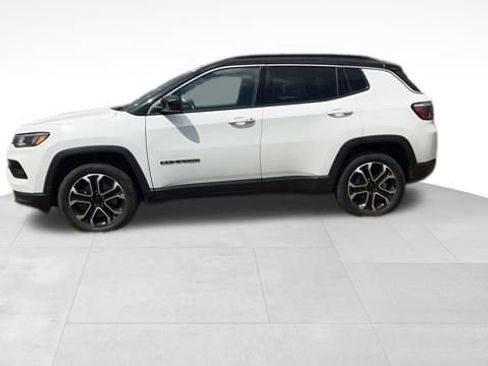 Used 2023 Jeep Compass Limited image 4
