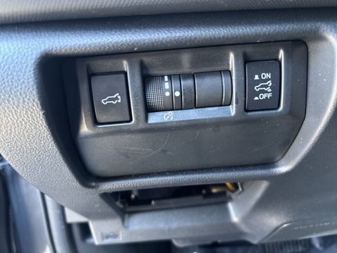 Used 2025 Subaru Forester Limited image 19