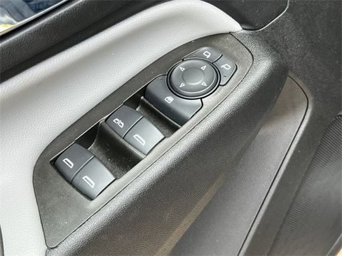 Used 2023 Chevrolet Equinox LT image 15