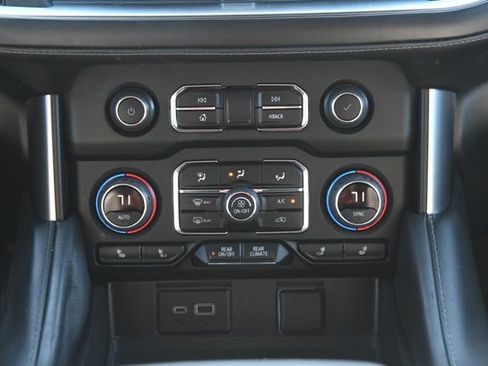 Used 2023 Chevrolet Tahoe LT w/ Luxury Package image 18