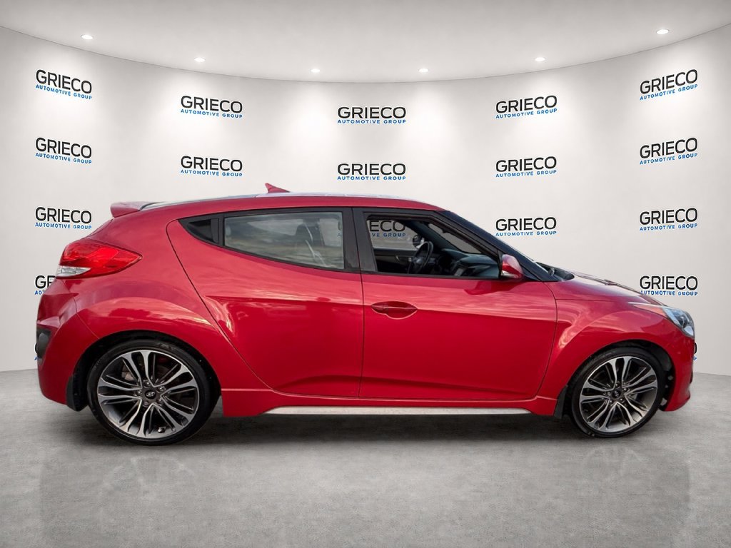 Used 2016 Hyundai Veloster Turbo FWD image 8