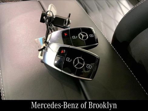 Used 2022 Mercedes-Benz G 550 image 17