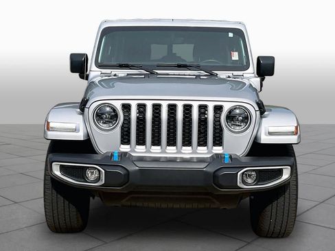Used 2023 Jeep Wrangler Unlimited Sahara w/ Cold Weather Group AWD/4WD image 4