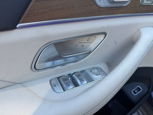 Used 2022 Mercedes-Benz GLE 350 4MATIC w/ Premium Package image 13