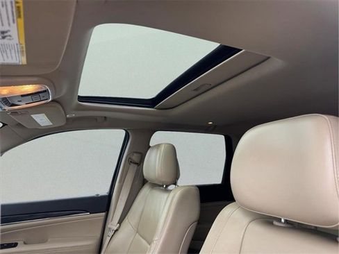 Used 2019 Jeep Grand Cherokee Limited image 18