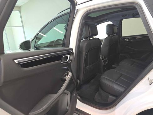 Used 2019 Porsche Macan S AWD/4WD image 25