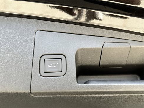 New 2025 Cadillac XT5 Sportv w/ Technology Package image 30