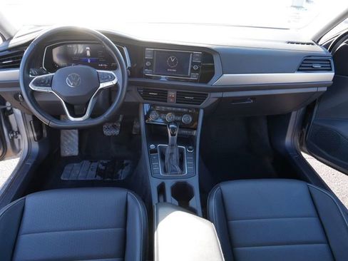 Certified 2024 Volkswagen Jetta SE image 22