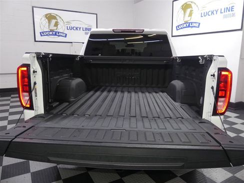 Used 2022 GMC Sierra 1500 Elevation w/ LPO, Elevation Black Package image 9