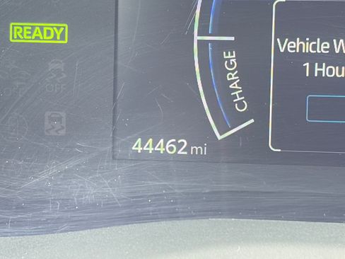 Used 2025 Toyota Camry LE FWD image 17