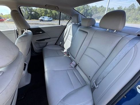 Used 2015 Honda Accord EX-L image 11