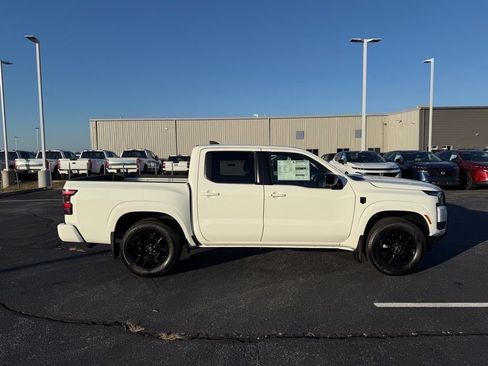 New 2026 Nissan Frontier SV image 3