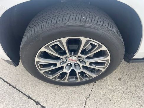Used 2025 GMC Yukon XL Denali w/ Sun & Power Step Package AWD/4WD image 14